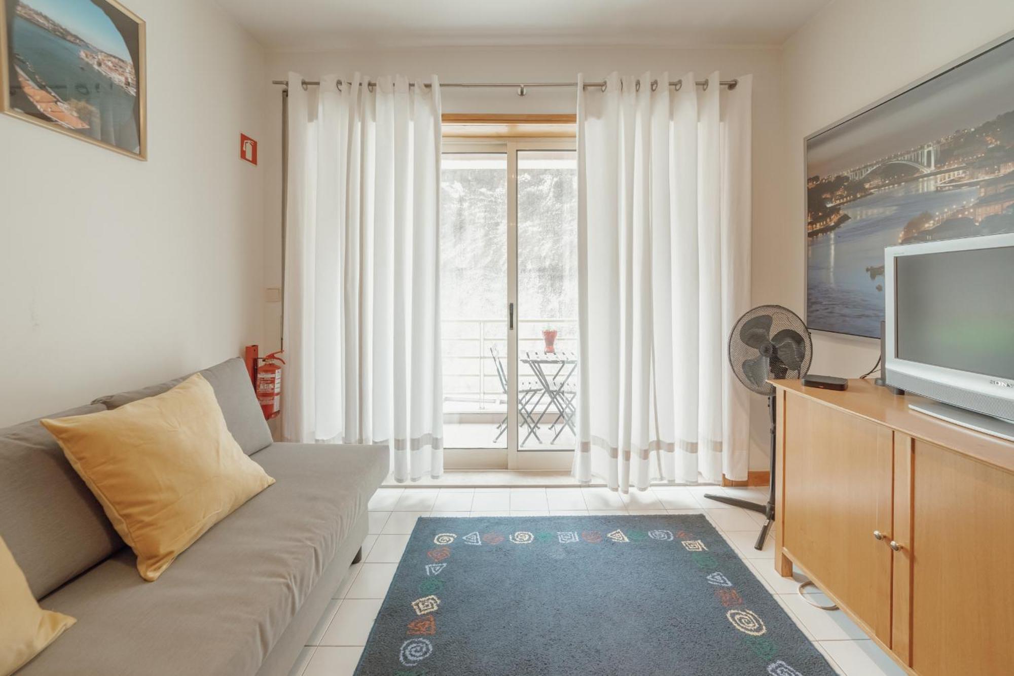Downtown Trindade Apartment With Terrace By Vacationy بورتو المظهر الخارجي الصورة