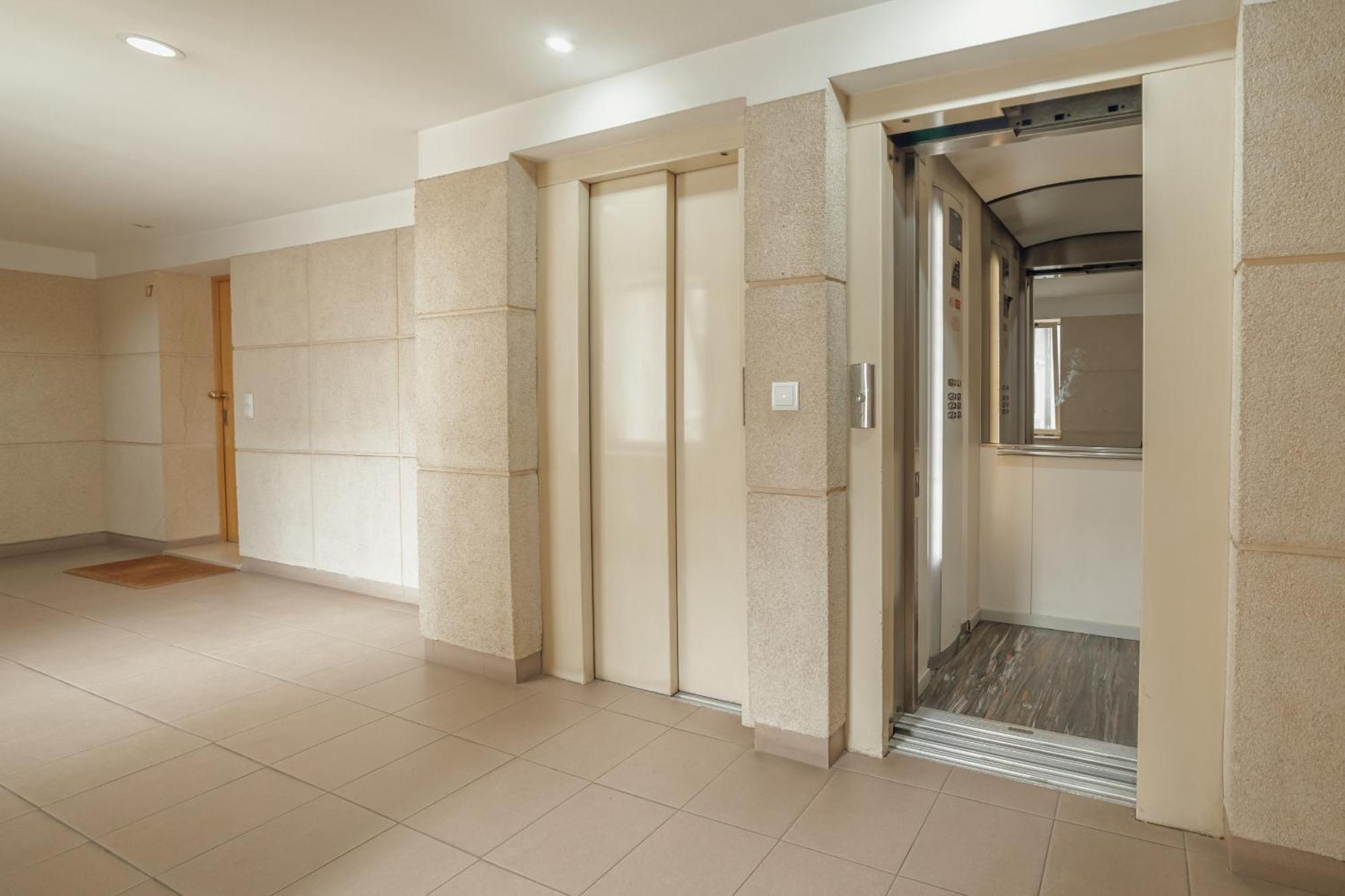 Downtown Trindade Apartment With Terrace By Vacationy بورتو المظهر الخارجي الصورة